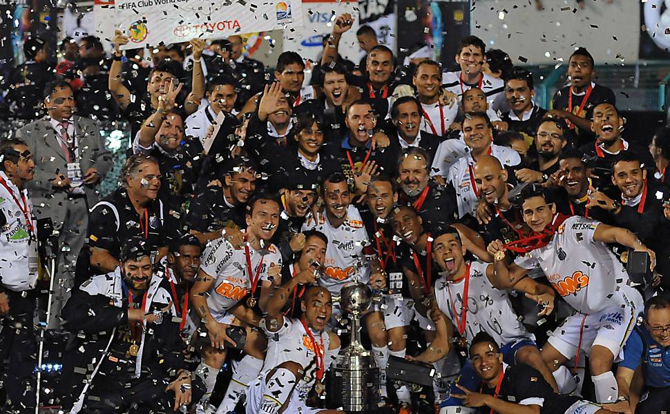 Pacaembu em Festa: Santos É Tricampeão da Libertadores